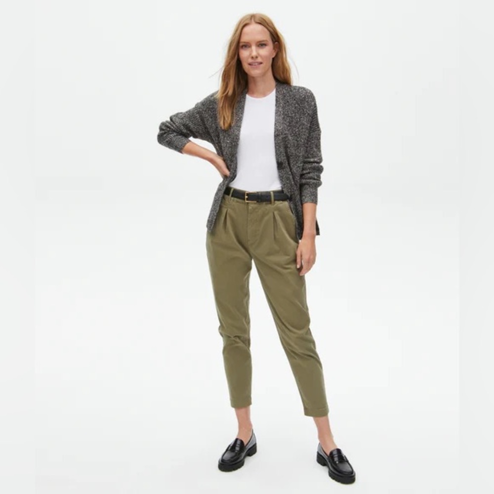 High-waisted trousers in Olive | NWT | Size Small